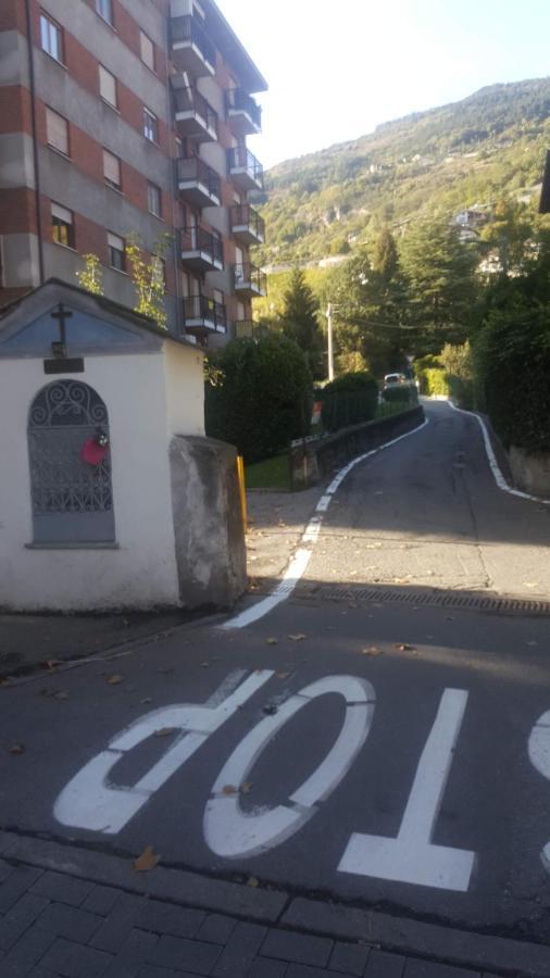 Casa Della Nonna: Cozy With Free Parking And Self Check-in Apartment Aosta